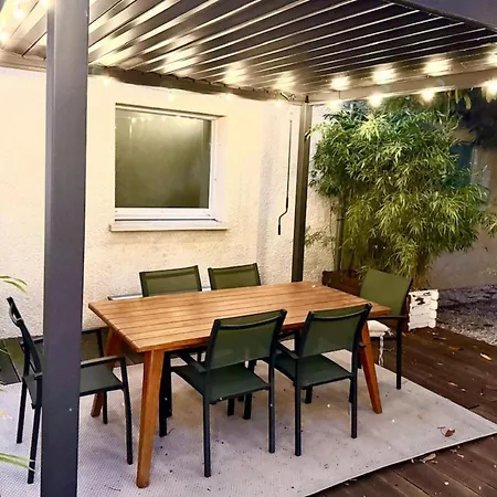 Maison Arcania Raw Charm & Secret Garden Semesterbostad