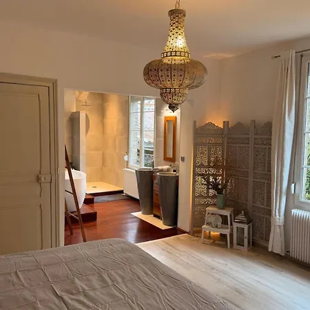 Maison Arcania Raw Charm & Secret Garden Semesterbostad *