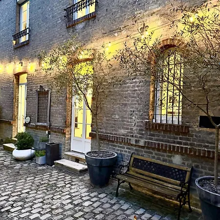 Maison Arcania Raw Charm & Secret Garden Semesterbostad *